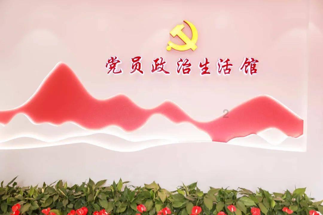 逃出足球场